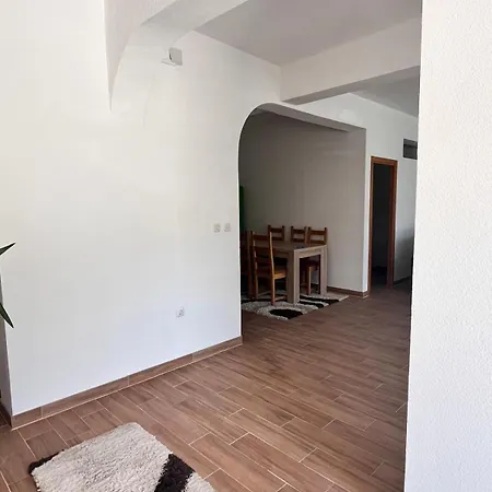 Cozy Fully Furnished With Garden