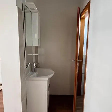 Cozy Fully Furnished With Garden Appartement *