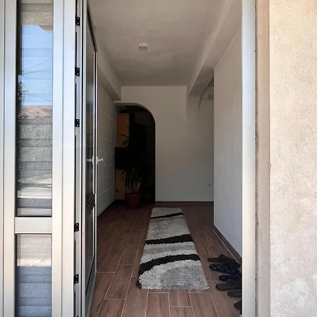 Cozy Fully Furnished With Garden Appartement Ilidža