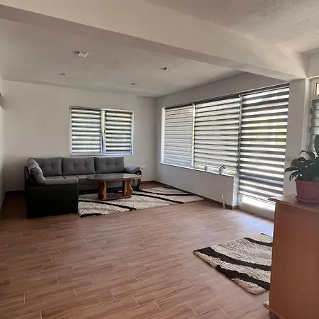 Cozy Fully Furnished With Garden Appartement