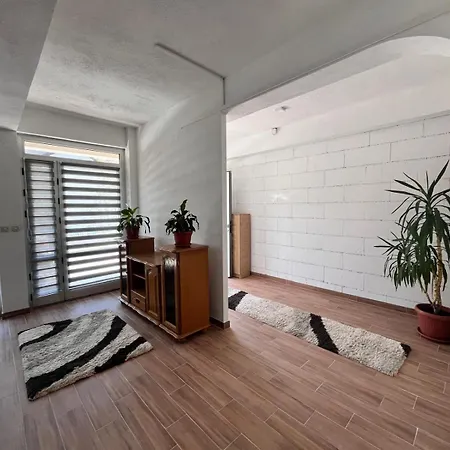 Cozy Fully Furnished With Garden Ilidža